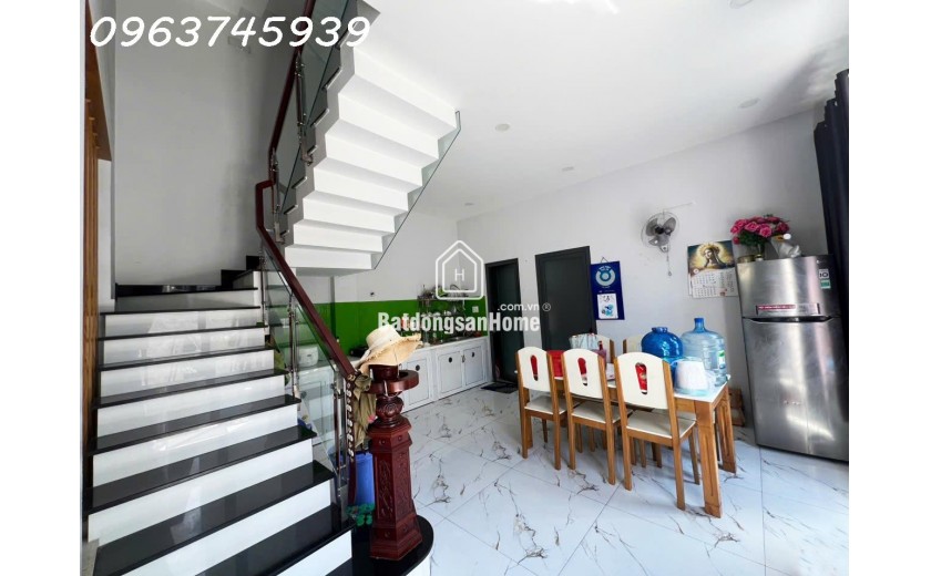 Cơ hội hiếm: Nhà 130 m2 ngang 7.9 m, 3 Tầng, Đường số Tam Phú, Thủ Đức, 8.45 Tỷ